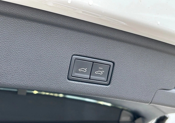 Volkswagen Touareg cena 439000 przebieg: 11417, rok produkcji 2023 z Kosów Lacki małe 781
